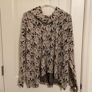 NWOT Sunset Rd women’s plush lace floral cowl neck blouse large